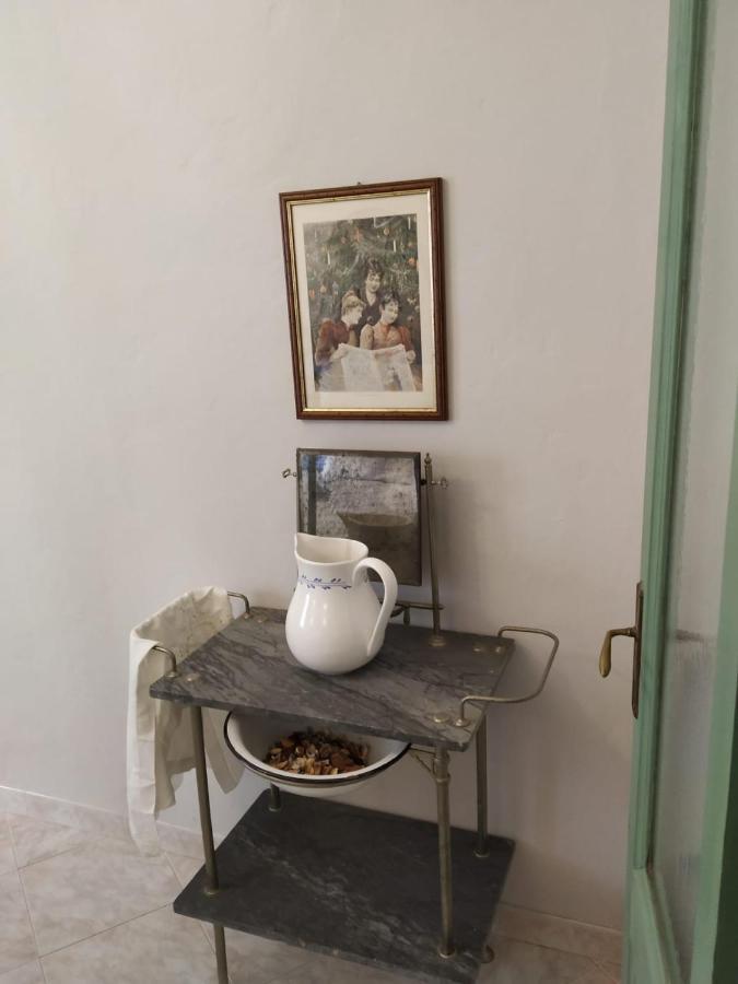 Вілла Borgo Antico Lari Екстер'єр фото